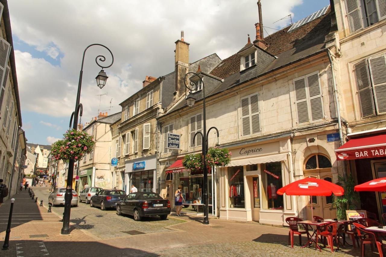 L'Annexe D'Auron, Charmant F2 Au Coeur De Bourges Dış mekan fotoğraf